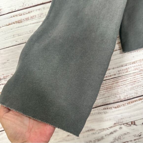 Wildfox Flora Love Oversized Cropped Sweatshirt, NEW flawed Small, MSRP $118 - Picture 9 of 13